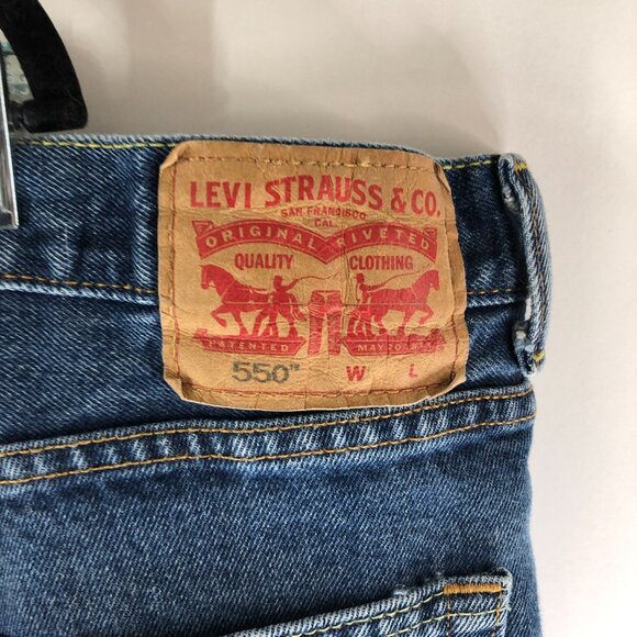 Levis Mens Jeans 550 Relaxed Fit Medium Wash 54x29 HEMMED Measures 52x25 - Picture 3 of 5